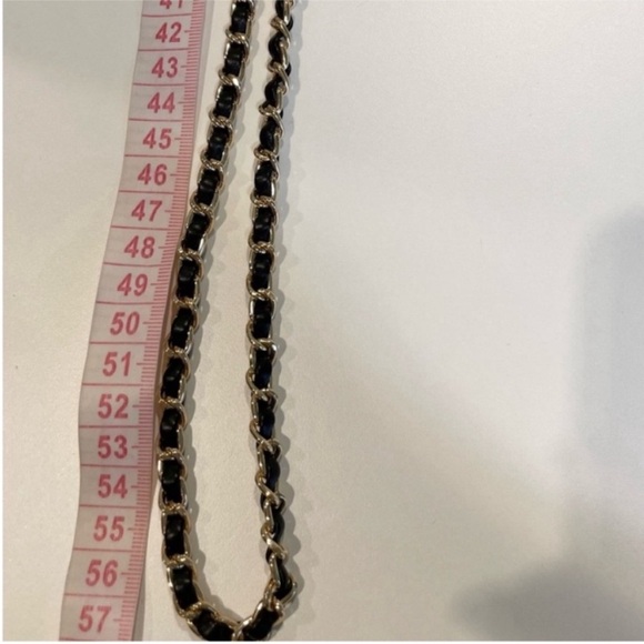 Chanel beauty gift Coco Crush Phone holder - Picture 5 of 13